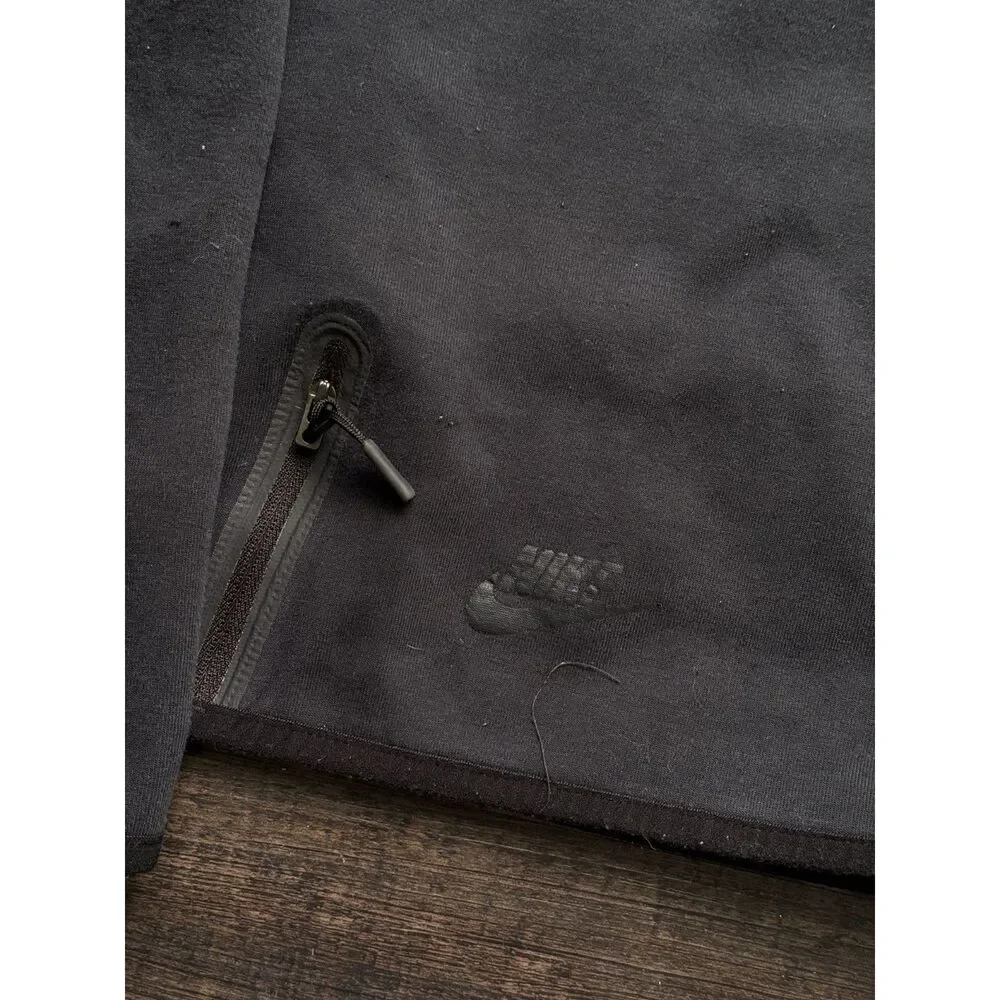 Nike Women's Black Cropped Wide Oversized Comfort Cozy Full Zip Hoodie Sport M